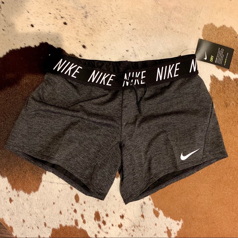 Nike shorts grey Size Small NWT
